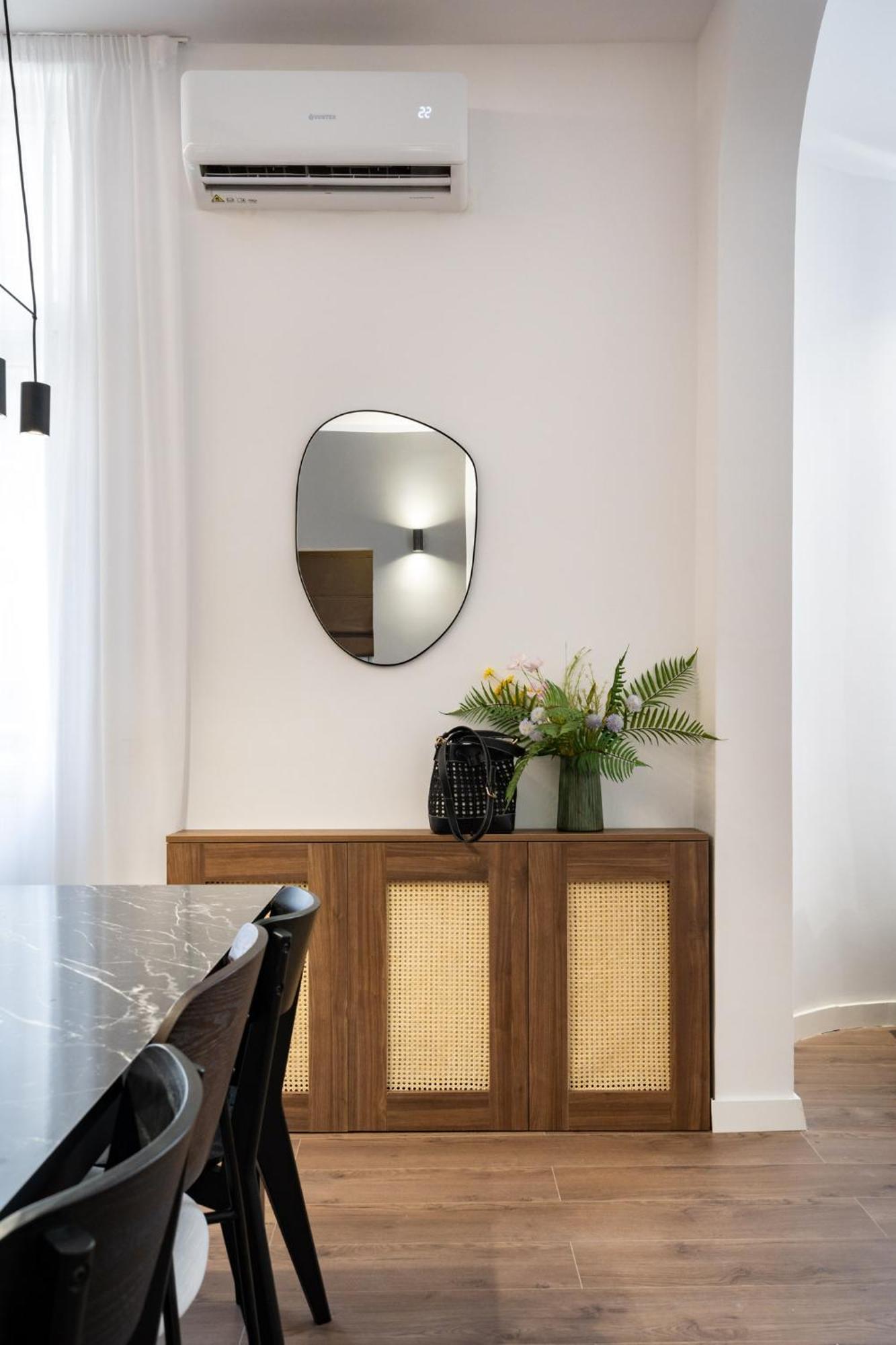 The Nest - Center - Old - 2 Bedrooms Apartment *